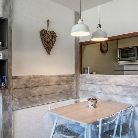 Апартаменты Au Pied Du Mont-blanc - *