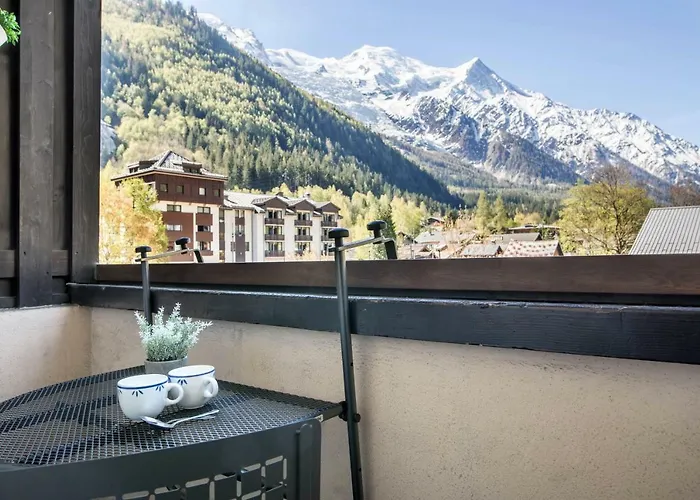 Au Pied Du Mont-blanc - Chamonix